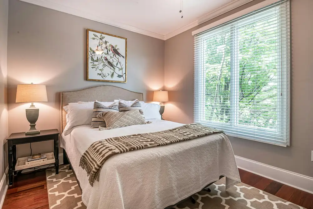 WINDOWS AT SHUTTERS STOP