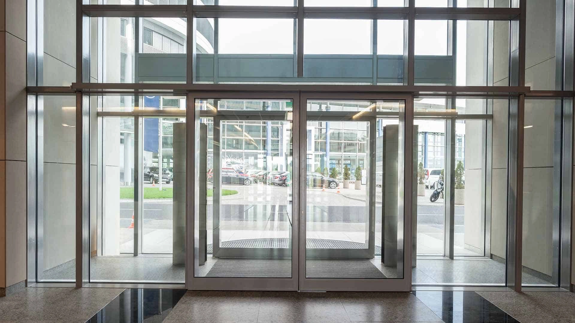 AUTOMATIC SLIDING DOORS